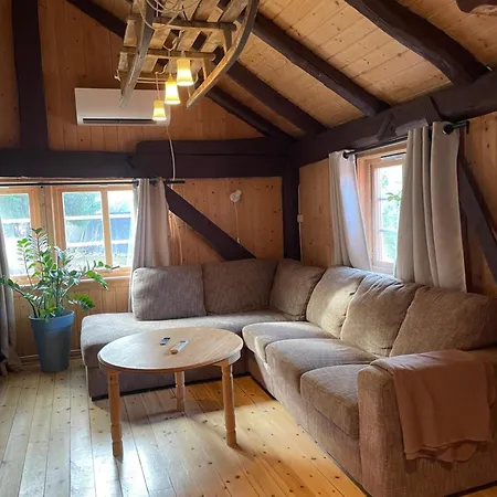 Converted Barn In Peaceful Countryside Near Farstadsanden * Farstad