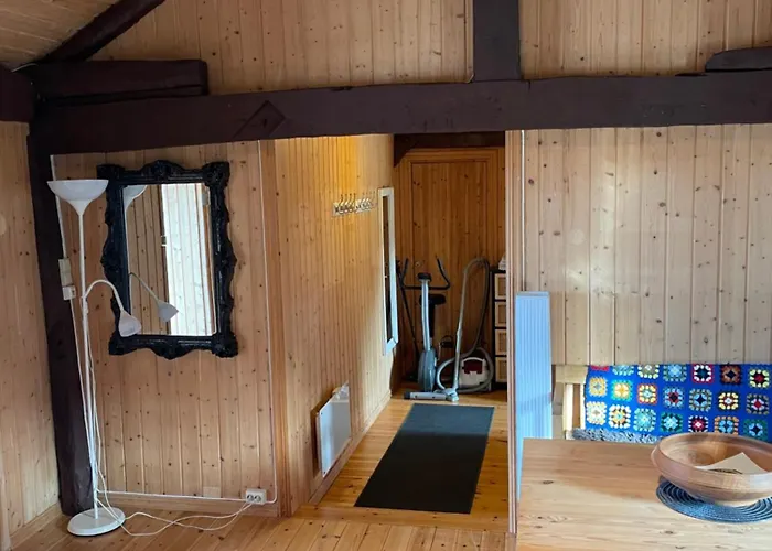 Converted Barn In Peaceful Countryside Near Farstadsanden * Farstad