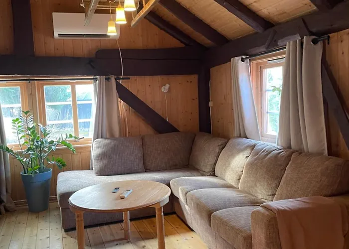 Converted Barn In Peaceful Countryside Near Farstadsanden * Farstad